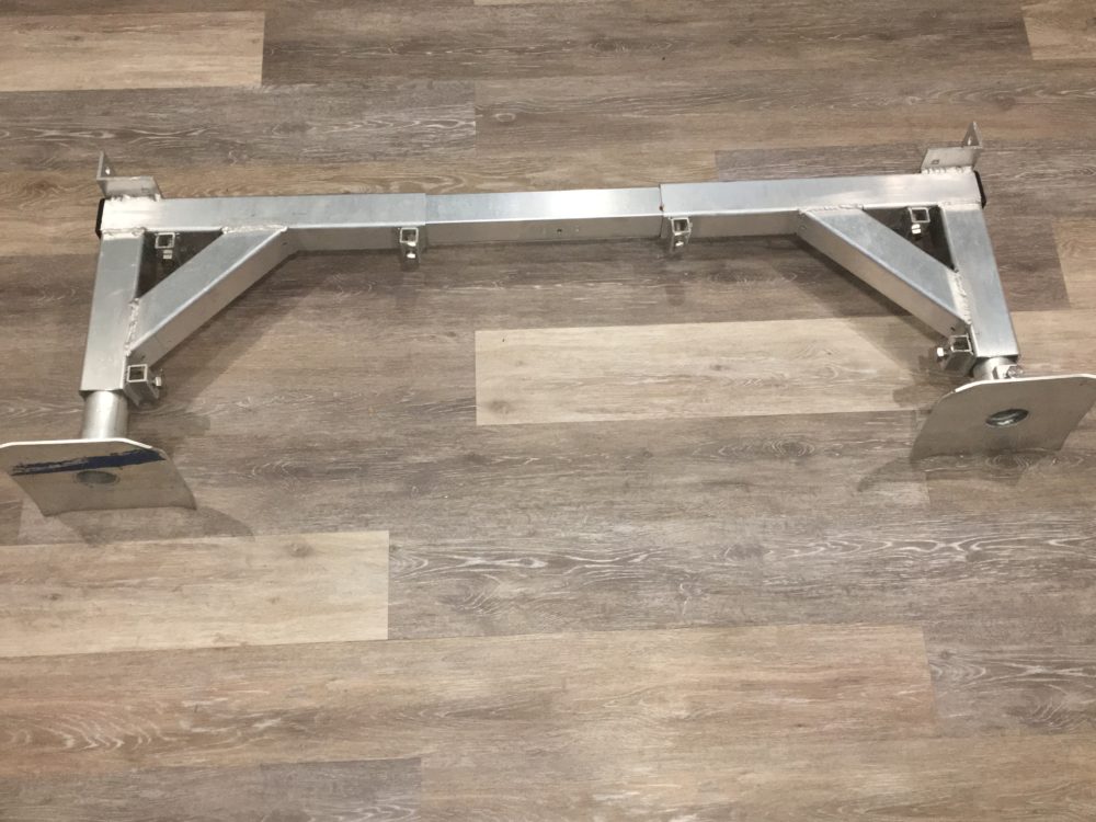 IMG_5661 Underdock Support 90 Degree Crossarm