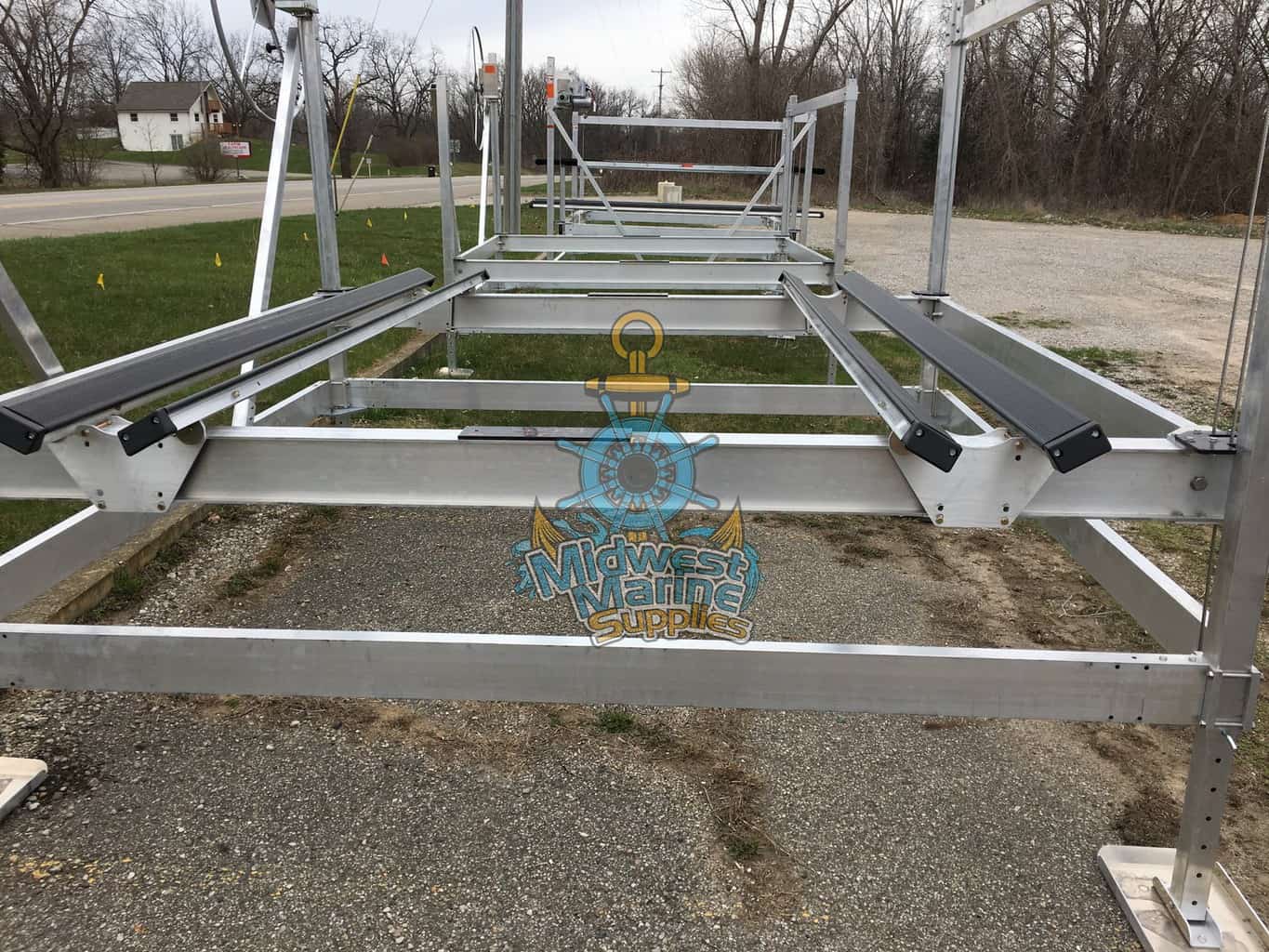 Craftlander 4500 Pound Vertical Pontoon Lift