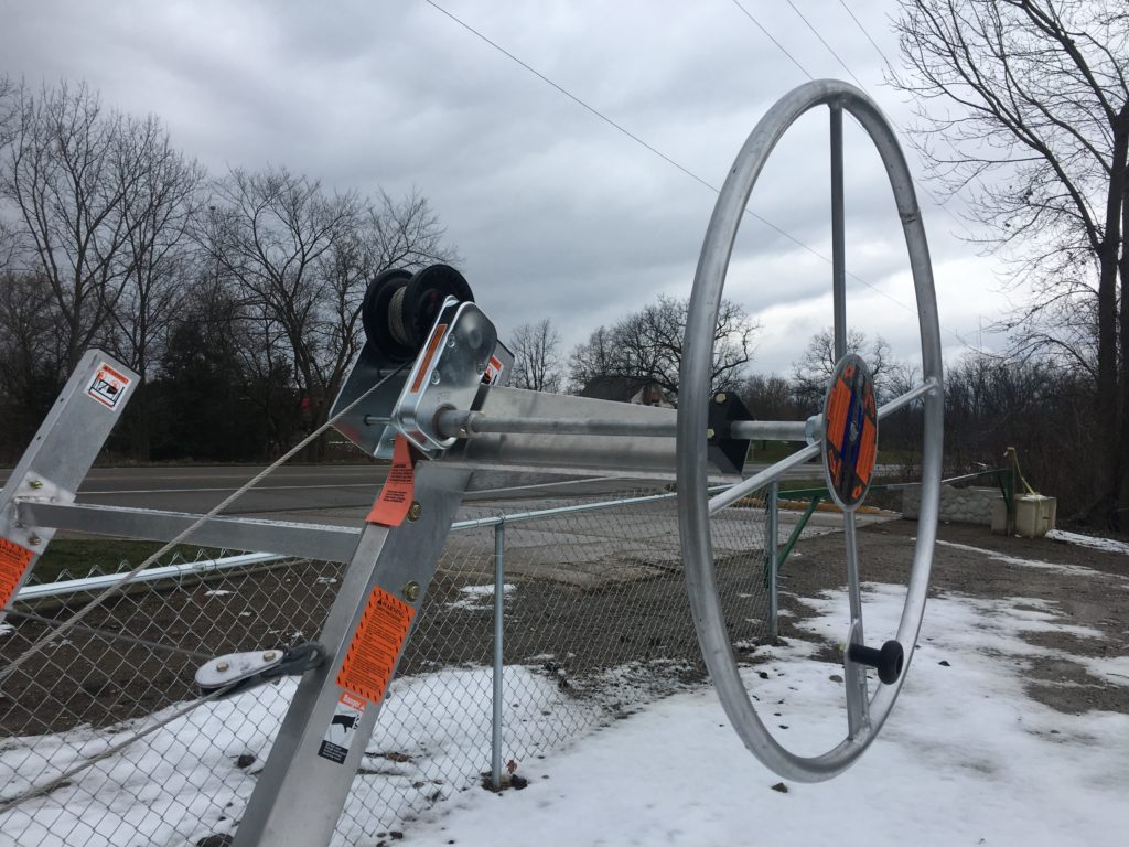 Craftlander Cantilever Pontoon Lift Midwest Marine Supplies